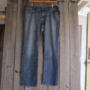 Woman's 16R Gap Low Rise Straight Leg